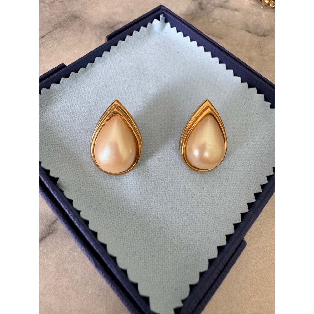 Vintage Monet Faux Pearl Teardrop Earrings Gold Tone Post Studs Classic Jewelry